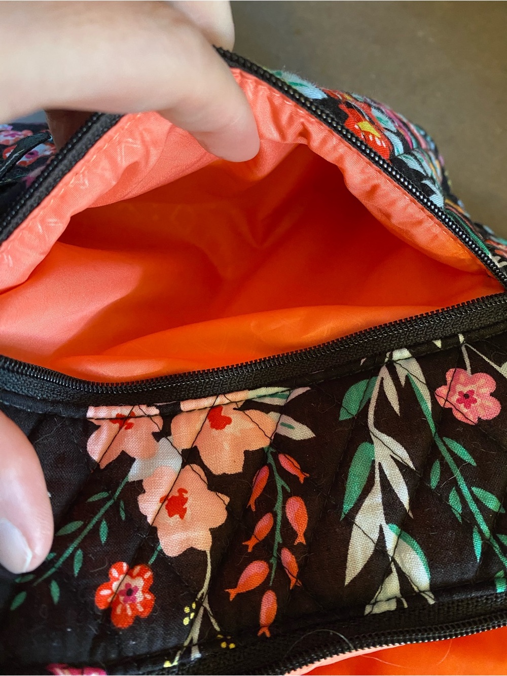 Vera Bradley Crossbody Bag - Picture 5 of 8
